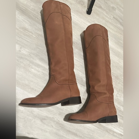 Beautiful Chanel riding boots in excellent condition. - Picture 8 of 13